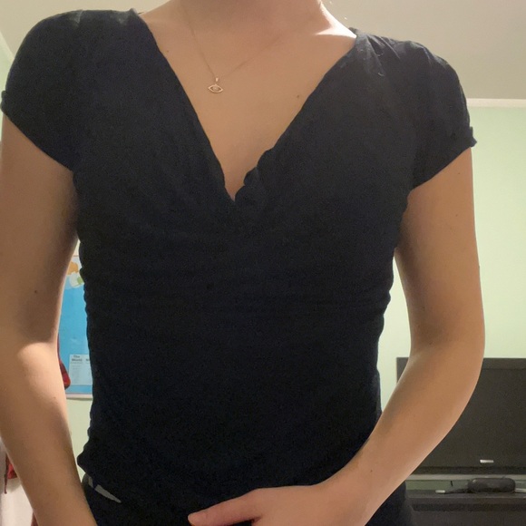 Cross-Back Flowy Shirt - Picture 5 of 8